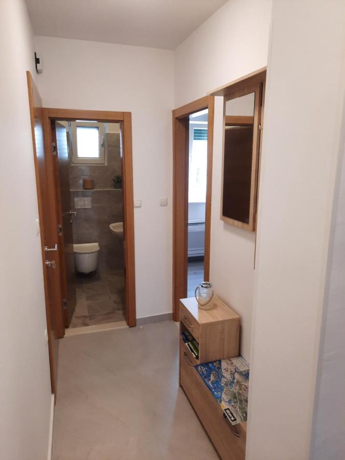 Apartman Laura M Vodice Exterior foto